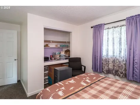 2050 Del Mar Drive Roseburg OR 97471