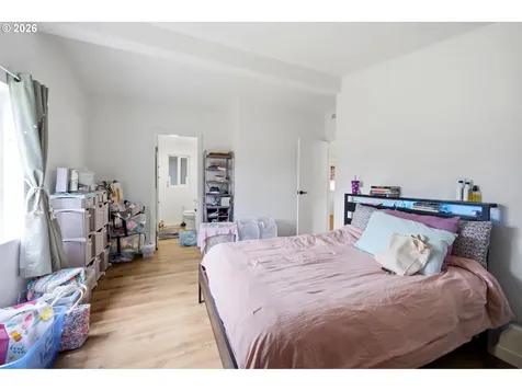 1949 SE Palmquist Road Gresham OR 97080