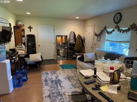 33802 Market Road Creswell OR 97426