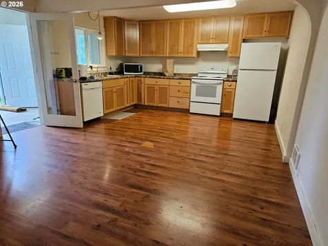 33802 Market Road Creswell OR 97426