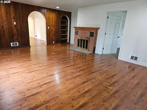 33802 Market Road Creswell OR 97426