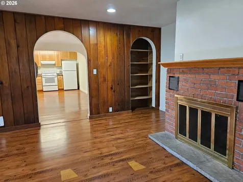 33802 Market Road Creswell OR 97426