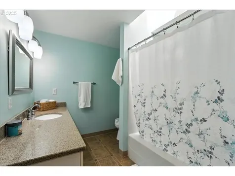 7506 NW 13th Avenue Vancouver WA 98665
