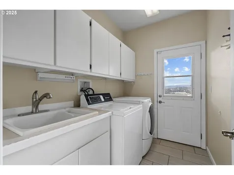 563 NW 21st Street Pendleton OR 97801