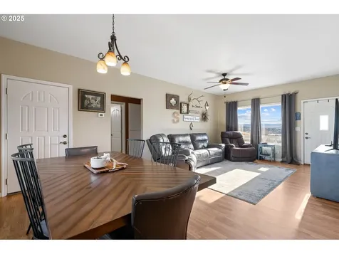 563 NW 21st Street Pendleton OR 97801