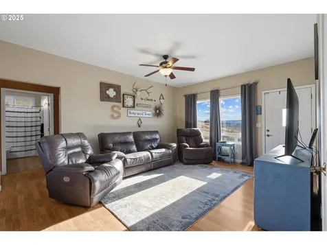 563 NW 21st Street Pendleton OR 97801