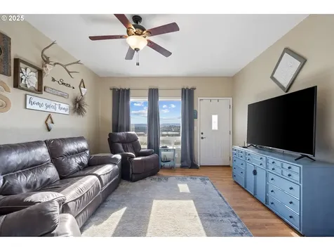 563 NW 21st Street Pendleton OR 97801