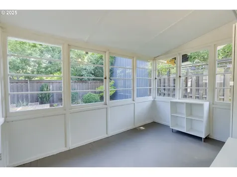 4933 SE Taylor Court Portland OR 97215