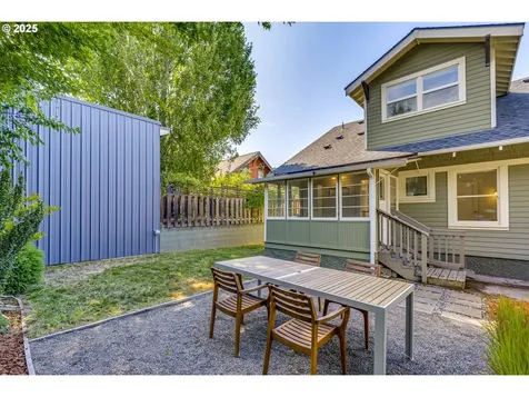 4933 SE Taylor Court Portland OR 97215