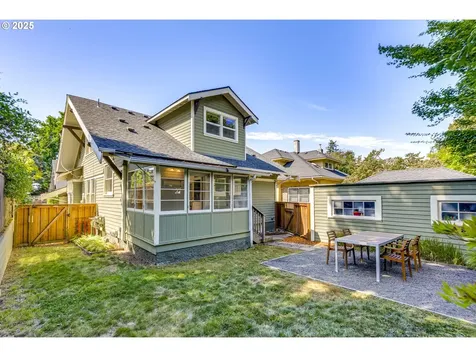 4933 SE Taylor Court Portland OR 97215