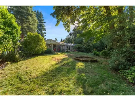 8895 SW Mcdonald Street Portland OR 97224