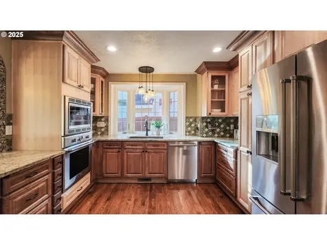 4466 Galewood Street Lake Oswego OR 97035