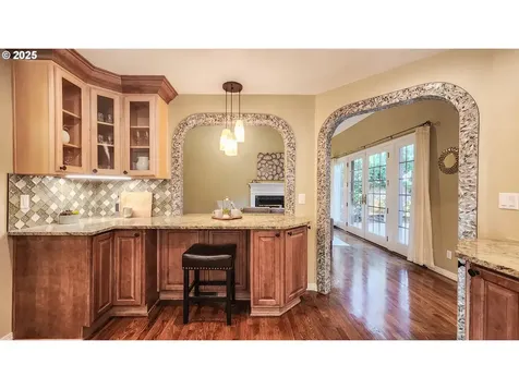 4466 Galewood Street Lake Oswego OR 97035