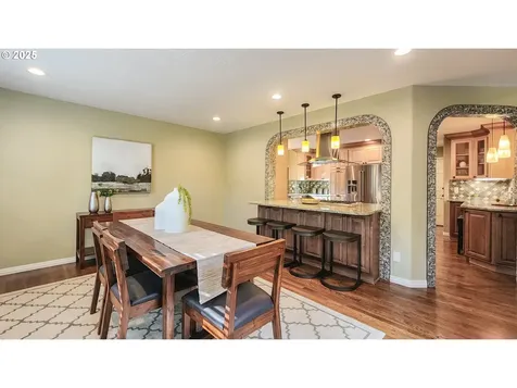 4466 Galewood Street Lake Oswego OR 97035