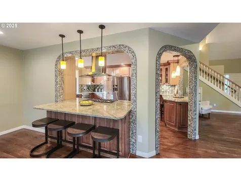 4466 Galewood Street Lake Oswego OR 97035