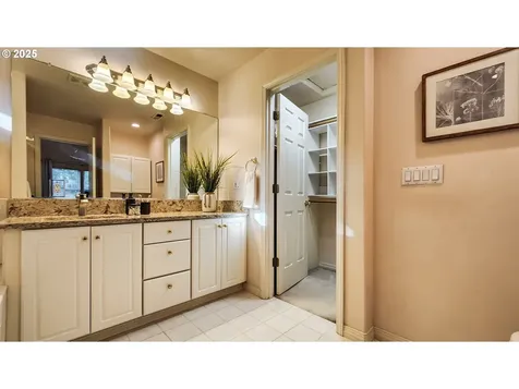 4466 Galewood Street Lake Oswego OR 97035