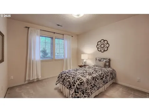 4466 Galewood Street Lake Oswego OR 97035