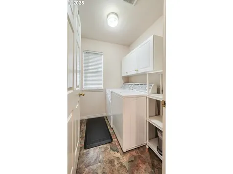 4466 Galewood Street Lake Oswego OR 97035