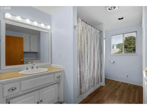 847 NW 5th Street Grants Pass OR 97526
