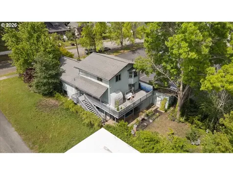 847 NW 5th Street Grants Pass OR 97526