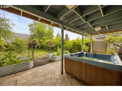 847 NW 5th Street Grants Pass OR 97526