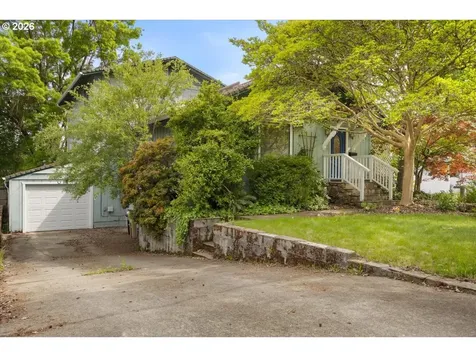 847 NW 5th Street Grants Pass OR 97526