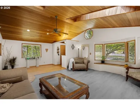 847 NW 5th Street Grants Pass OR 97526