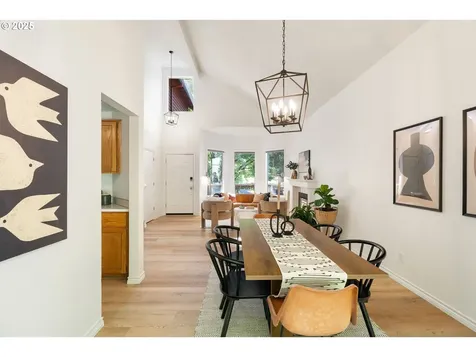 9332 SW 42nd Avenue Portland OR 97219