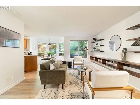 9332 SW 42nd Avenue Portland OR 97219