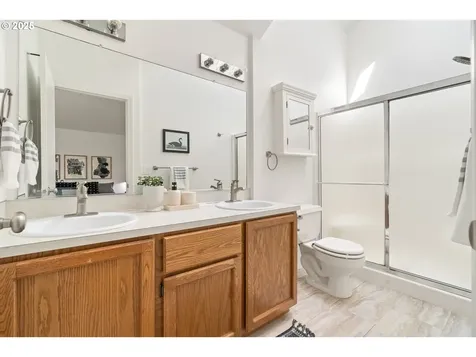 9332 SW 42nd Avenue Portland OR 97219