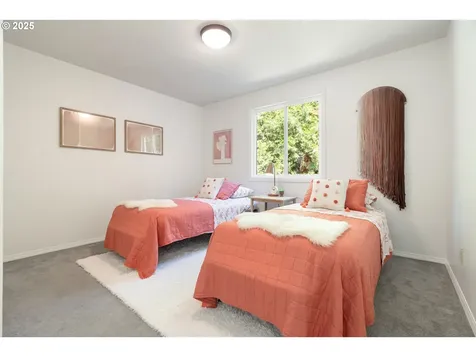 9332 SW 42nd Avenue Portland OR 97219