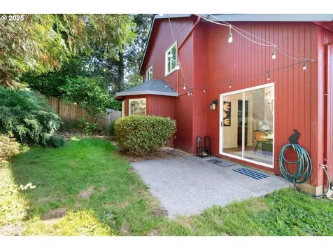 9332 SW 42nd Avenue Portland OR 97219