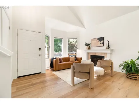 9332 SW 42nd Avenue Portland OR 97219