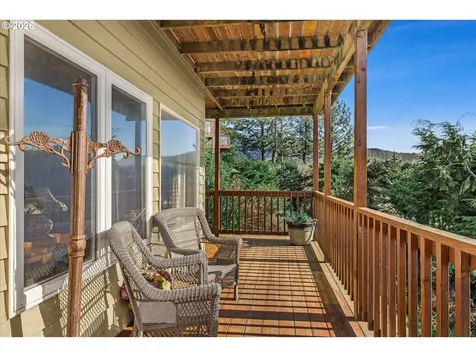 407 King Street Yachats OR 97498