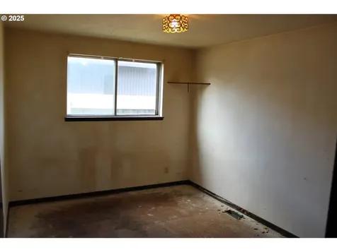 2115 Eugene Street Hood River OR 97031