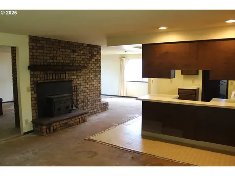 2115 Eugene Street Hood River OR 97031