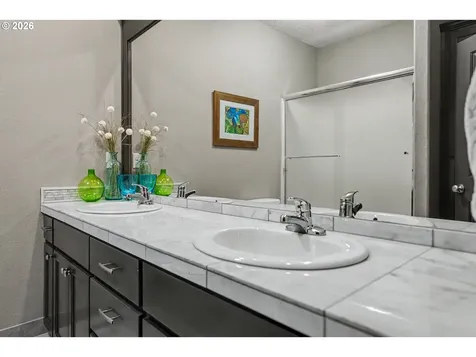 1644 Centennial Drive Silverton OR 97381