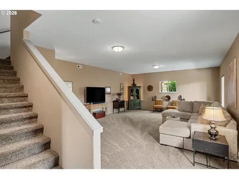 1644 Centennial Drive Silverton OR 97381