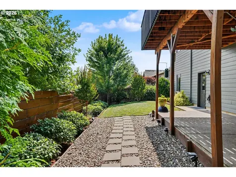 1644 Centennial Drive Silverton OR 97381