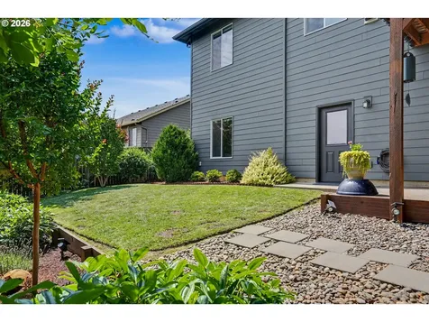 1644 Centennial Drive Silverton OR 97381