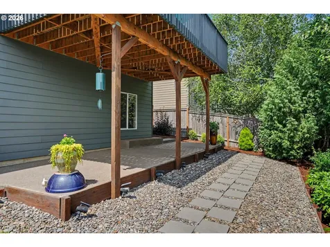 1644 Centennial Drive Silverton OR 97381