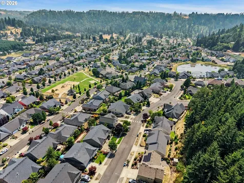1644 Centennial Drive Silverton OR 97381