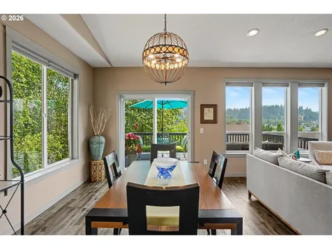 1644 Centennial Drive Silverton OR 97381