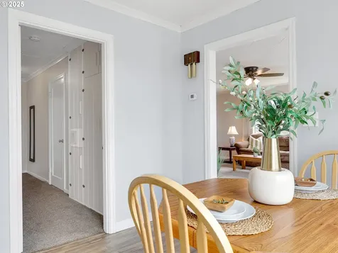 15 Auburn Avenue Astoria OR 97103