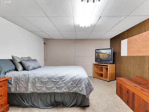 15 Auburn Avenue Astoria OR 97103
