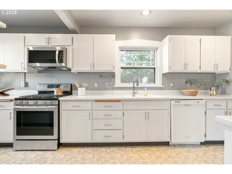 1842 NE 54th Avenue Portland OR 97213