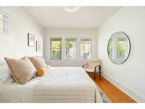 1842 NE 54th Avenue Portland OR 97213