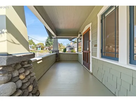 1842 NE 54th Avenue Portland OR 97213