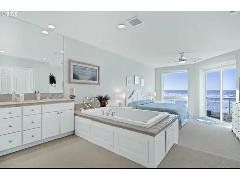 5916 SW Cupola Drive Newport OR 97365