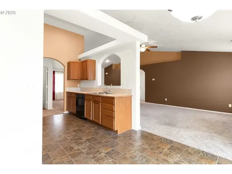 176 Othello Avenue Roseburg OR 97471